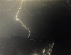 Fig. 7 William N. Jennings, Vertical Discharge with a ‘Knotted’ Effect, Oct. 10, 1896, 10:30pm. Silver gelatin print, from Jennings, Jove’s Autograph Scrapbook. The Franklin Institute, Philadelphia.